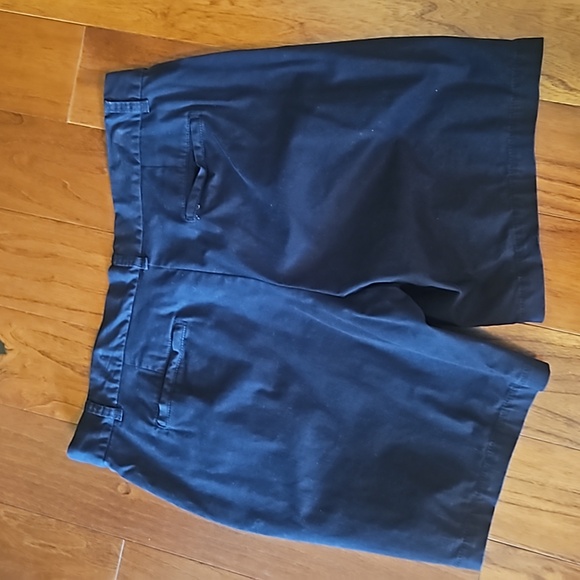 Crown & Ivy Shorts size 16 - Picture 3 of 13